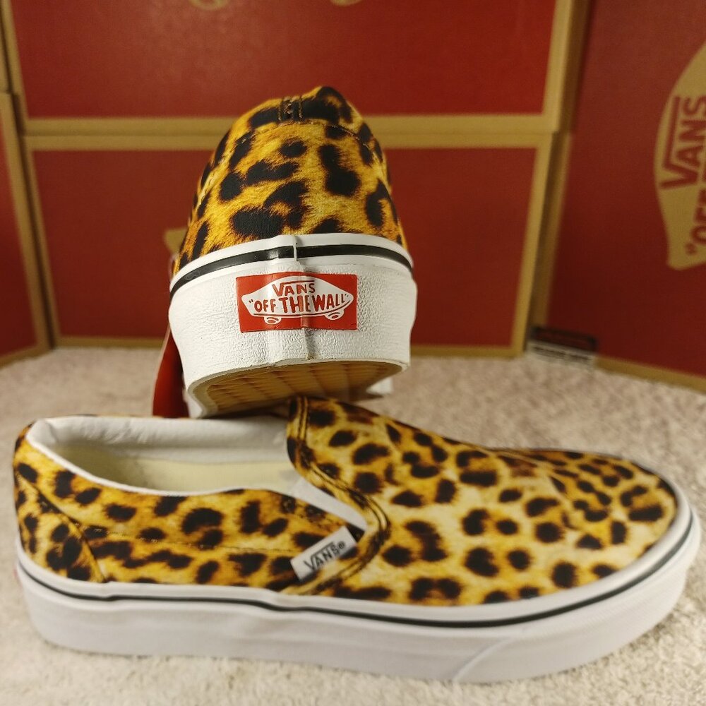 Vans Men's 4.5/Women's 6 Classic Slip On Leopard Black/True White VN0A5A08316 - Picture 5 of 12